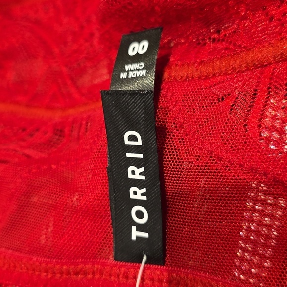 Torrid - Diamante Lace Wireless Bralette in Jester Red​​​​ - Picture 8 of 14